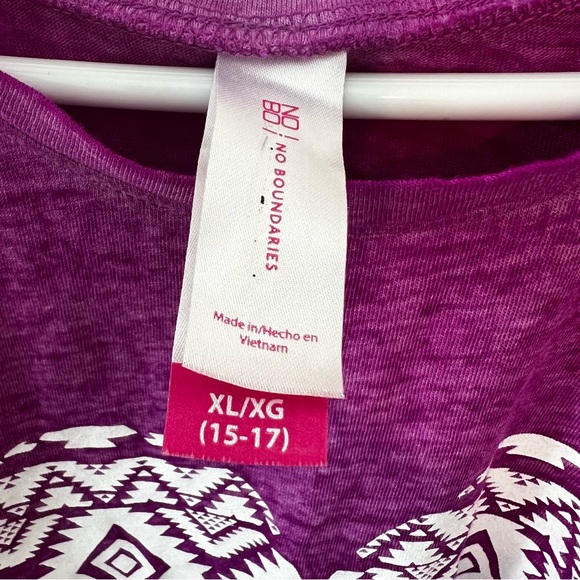 No Boundaries Fuchsia Pink Heart Graphic Workout Tank Top Tulip Back NWOT - Picture 5 of 11